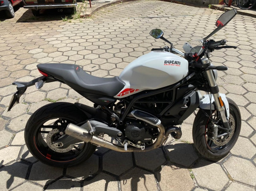 Ducati Monster 797