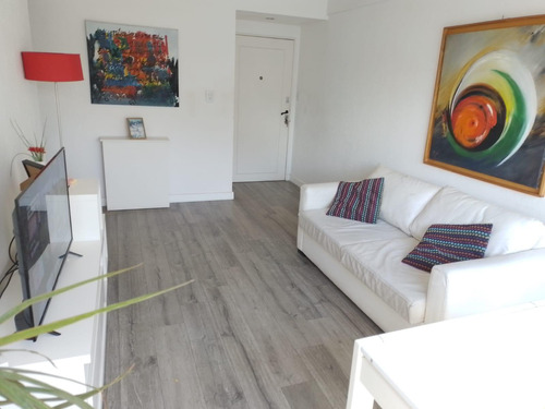 Venta 3 Ambientes Villa Urquiza. Departamento A Nuevo, Con Excelente Entorno