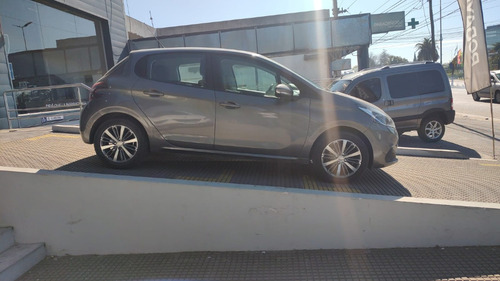 Peugeot 208 1.6 Allure