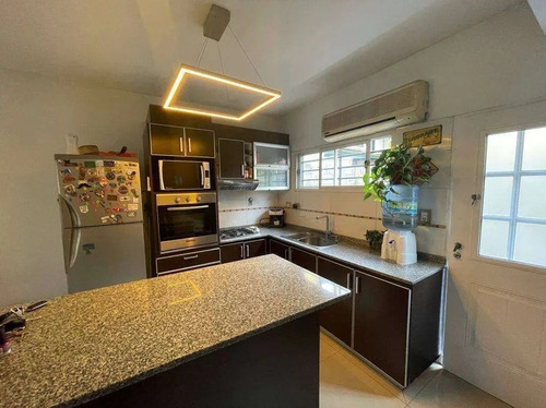 Imagen 2 de 11 de Duplex En Venta, Ituzaingo Norte, Garage Patio Y Vestidor