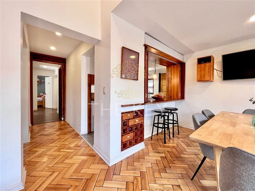 Casa En Venta De 5 Dormitorios Y Piscina - Ñuñoa
