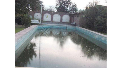 Imagen 9 de 10 de Casaquinta En Venta 5 Dormitorios Udaondo Ituzaingo :: 2300m