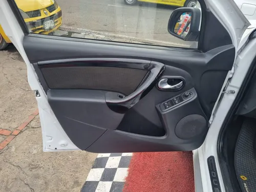 Renault Duster Oroch 2.0 Mt
