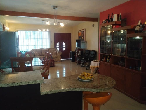 Imagen 5 de 15 de Casa + Apto + 2 Anexos Colinas De Carrizal