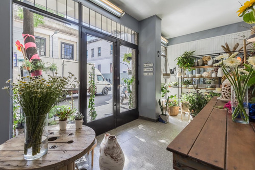 Local - San Telmo - Local A La Calle Con Subsuelo 183,82 M2 Totales.