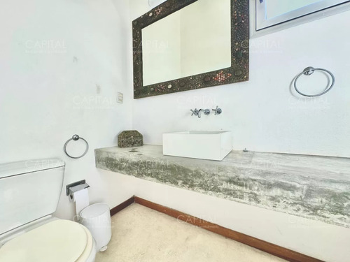 Casa En Venta En Pueblo De José Ignacio Cuatro Dormitorios Y Dependencia