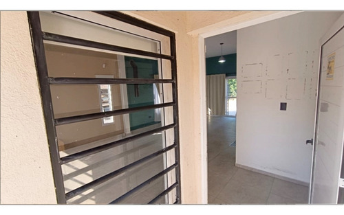 Casa En Venta A Estrenar! Lote De 800m2! A Metros De Acceso Oeste! Imperdible Oportunidad!