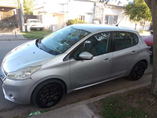 Peugeot 208 1.5 Allure Touchscreen