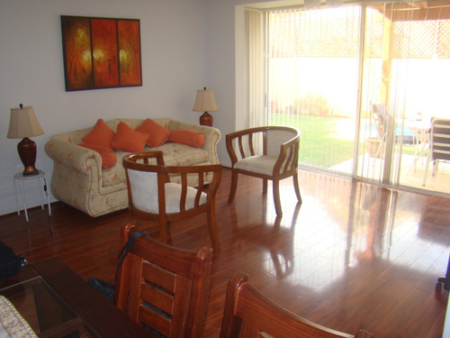 Linda Casa Excelente Estado De Mantencion Condominio 5d Y 3b