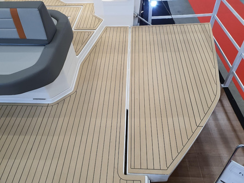 Lancha Triton Flyer 38 T-top || Zero ||