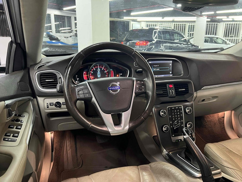 Volvo V40 2.0 T5 CROSS COUNTRY AWD TURBO GASOLINA 4P AUTOMÁTICO