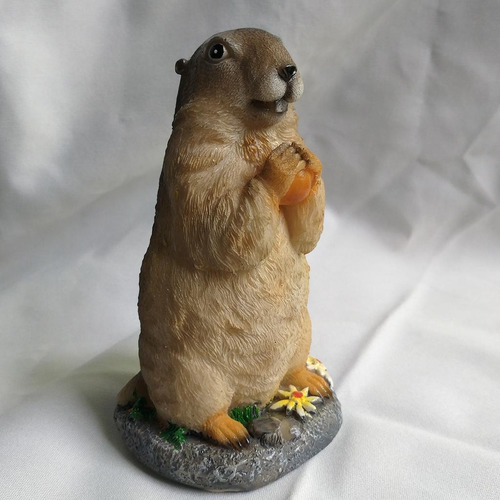 Apoyos De La Foto De La Escultura Del Jardín De La Marmota