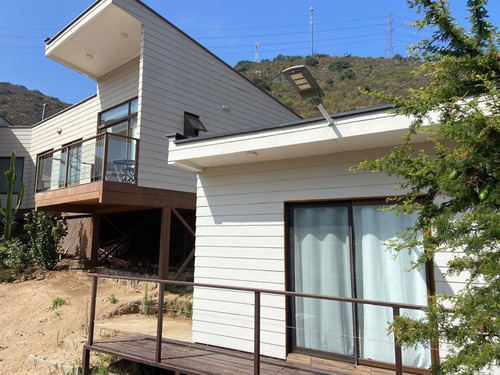 Cómoda Casa En Venta De 3 Dorm. Más Cabaña Olmue