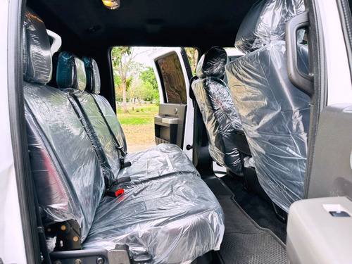 Imagen 16 de 18 de Ford F-250 Super Duty 2015 V8 4x4 Automático