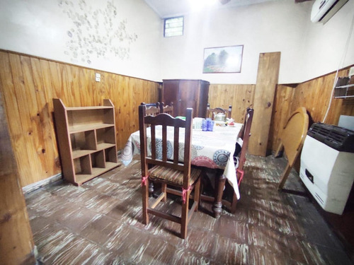 Imagen 3 de 12 de Casa 3 Ambientes + Departamento 2 Amb. Con Terraza Privada.