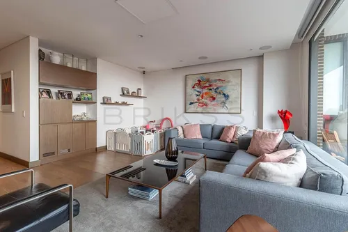 Apartamento En Venta En Los Rosales. Cod V4939
