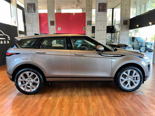 Imagen 4 de 21 de Land Rover Range Rover Evoque New Model P300e Hibrida