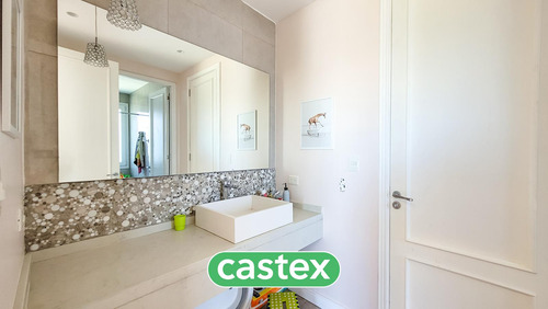 Casa En Venta En El Canton Golf