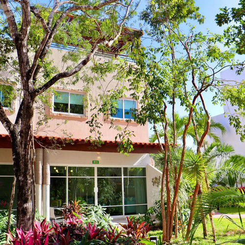 Casa En Venta En Playa Del Carmen De 2 Hab Con Alberca