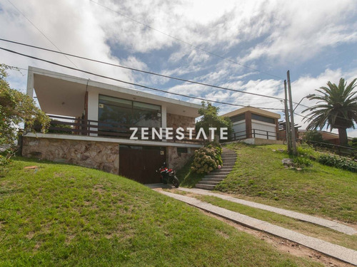 Casa De 3 Dormitorios A 250m De Playa Mansa, Punta Del Este