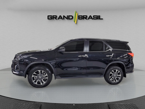 Toyota Hilux SW4 Toyota Hilux SW4 SRX Plat. 4x4 2.8 TB Diesel Automatico.