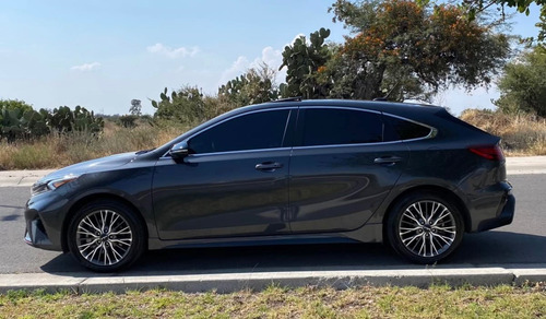Kia Forte 1.6T Gdi Gt Hatchback Dct