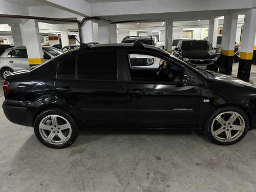 Volkswagen Polo Sedan 1.6 4p