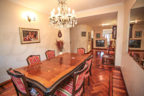 Imagen 10 de 30 de Venta Casa En 2 Plantas - Jardín - Cochera Para 3 Autos - Belgrano