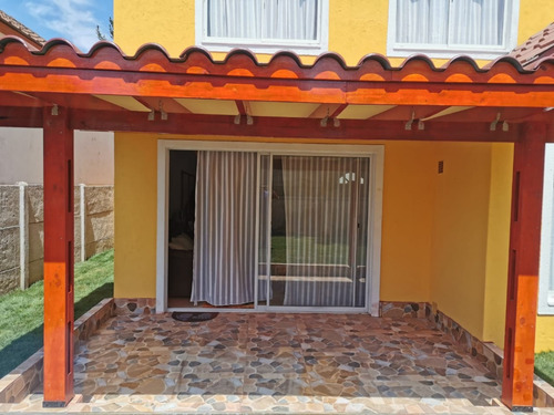 Hermosa Y Sólida Casa Al Bode De Laguna Curauma