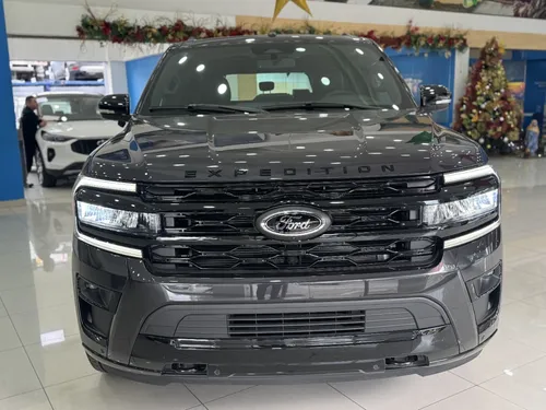Ford Expedition Stealth Performance 2024