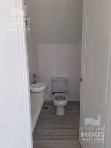 Casa En Venta 6 Ambientes En Barrio Acacias Puertos
