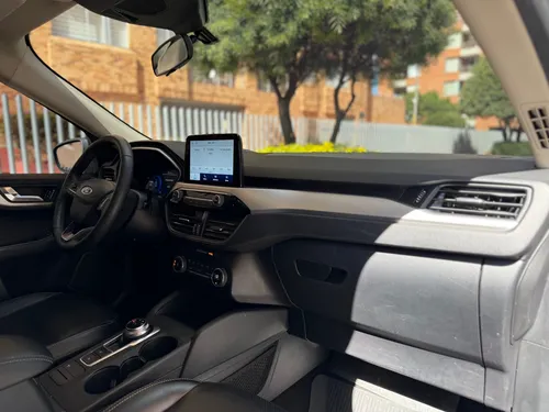 Ford Escape ESCAPE SE HYBRID 2.500cc A/T 6AB FE 4X2
