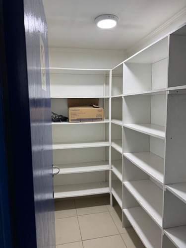 Hermoso Y Amplio Local En Departamental Con Clotario Blest