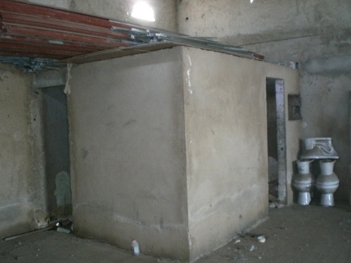 Imagen 4 de 12 de Galpón Adecuado Para Deposito O Taller Mecánico U Otros.