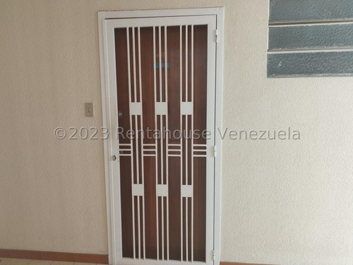 Apartamento En Alquiler Las Acacias 24-6661 Fabricio Liaz
