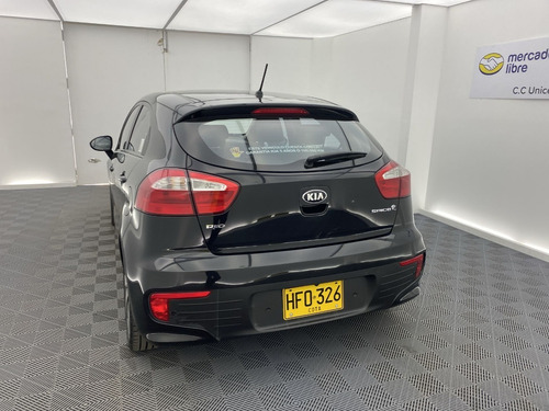 Imagen 9 de 25 de Kia Rio Spice R 1.4 At