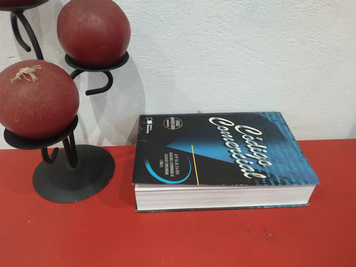 Livro: Código Comercial Universitário Saraiva - 2001