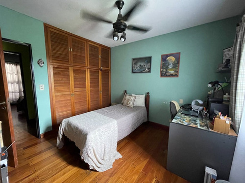 Venta Casa 5 Ambientes Hurlingham B. Ingles Pileta