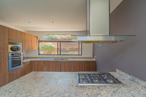 Casa En Venta En La Cañada Con Jardín Privado En Lomas De Atzingo Cuernavaca Morelos