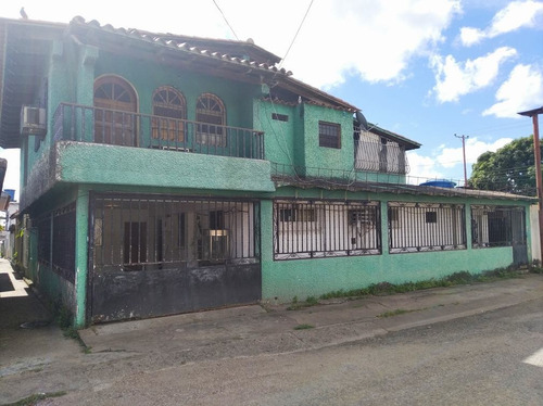 Imagen 1 de 13 de Casa En Venta Los Guaritos I