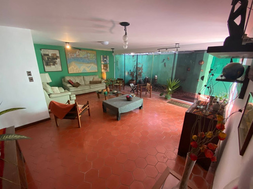 Imagen 4 de 25 de Venta De Casa En Los Chorros, Calle El Rosario, Municipio Secre