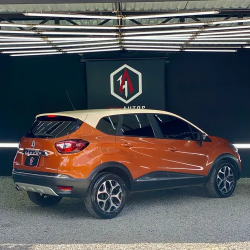 Renault Captur 2.0 Intens Automática