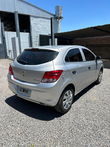 Imagen 4 de 15 de Chevrolet Onix 2016 1.4 Lt Mt 98cv