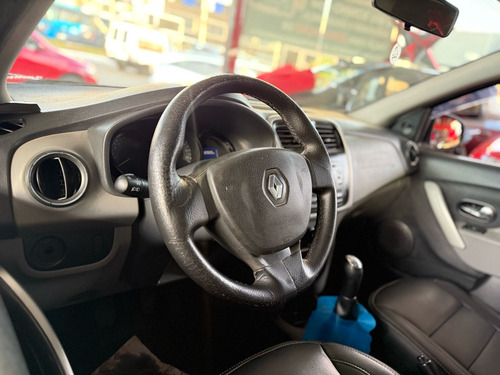 Renault Logan Renault Logan Expression 1.6 8V (flex)