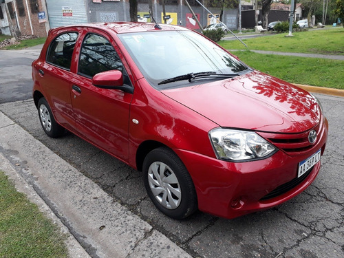Toyota Etios 5p 2016 Caja De 6ta