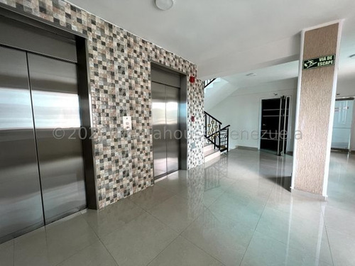 Imagen 4 de 14 de Oficina En Alquiler Urb La Arboleda, Torre Arabica. Maracay, 23-15135 Hc