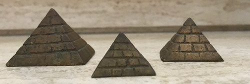 Pirámide,  De Bronce Puro, Trío De Pirámides, Decoración