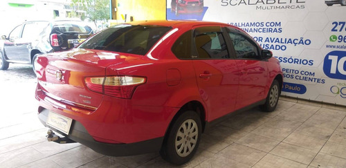 Imagem 6 de 10 de Fiat Grand Siena 1.4 Mpi Attractive 8v Flex 4p Manual