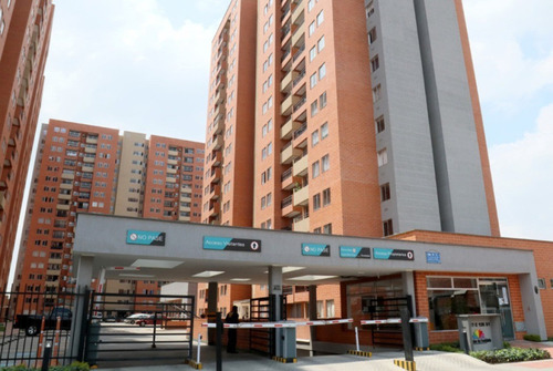 Apartamento En Arriendo En Bogotá Fontibon. Cod 110004