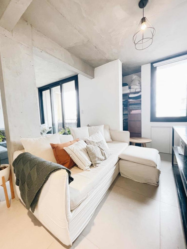 Imagen 2 de 19 de Venta Departamento 2 Ambientes En La Calabria, San Isidro, Con Balcón, Baulera Y Cochera Techada